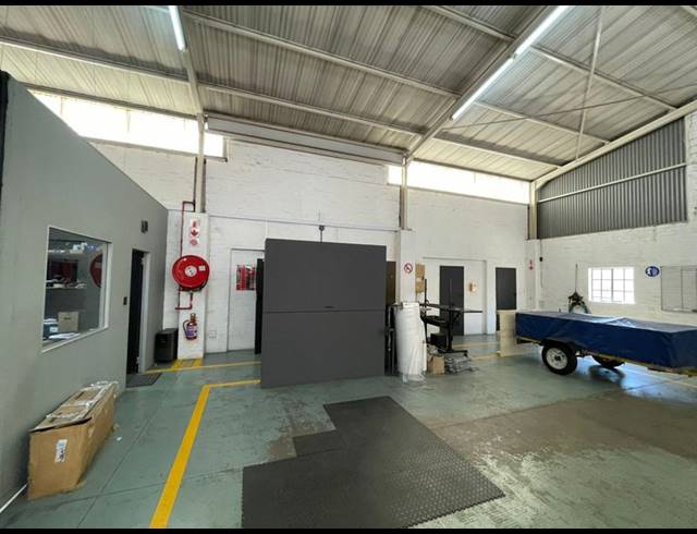 INDUSTRIAL PROPERTY TO RENT IN HENNOPSPARK